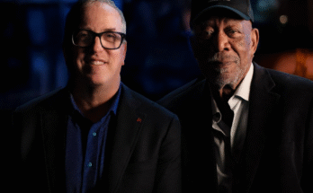 Eric Meier (à gauche) et Morgan Freeman (à droite) co-propriétaire Ground Zero Blues Club à Clarksdale, Mississippi, collaboration sur le lancement de cet été de la tournée de concert de «Morgan Freeman's Symphonic Blues Experience»