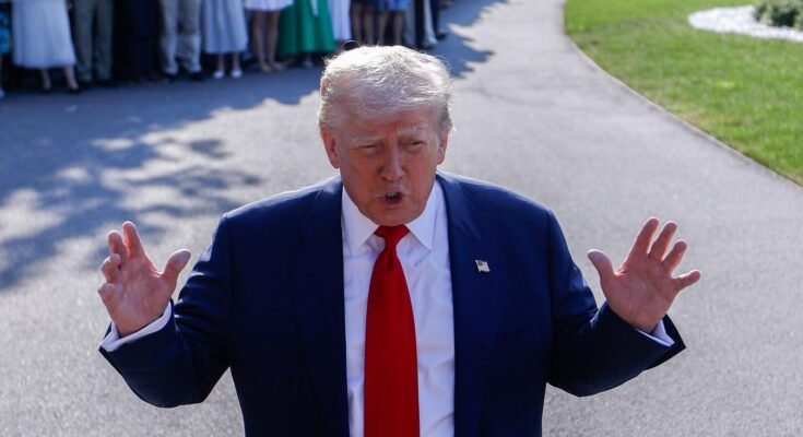 Trump promet la «liste» par «les gars des fonds spéculatifs» qui «vivaient avec Jeffrey Epstein»