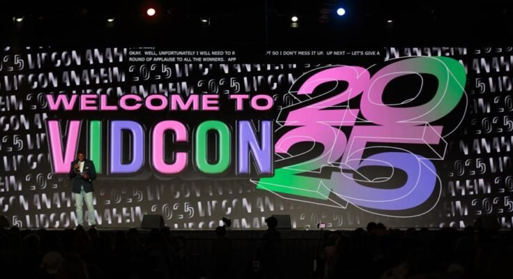 VidCon a présenté certains des célèbres créateurs de l'industrie dans son Temple de la renommée