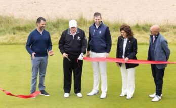 Le président américain Donald Trump ouvre le parcours de golf Aberdeen