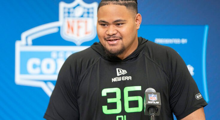 La recrue des Dolphins Jonah Savaiaea qui impressionne les vétérans tôt