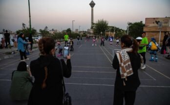 Les doublures dures iraniennes de la génération attendaient