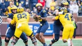 Le phénomène de première année Bryce Underwood a déjà tous les outils, mais le Michigan QB -Kamp ne sera pas gagné sur papier