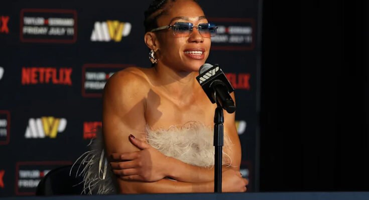 New York, New York - 11 juillet: Alycia Baumgardner parle aux médias après Katie Taylor de Netflix contre Amanda Serrano 3 à Madison Square Garden le 11 juillet 2025 à New York. (Photo de Sarah Stier / Getty Images à Netflix)
