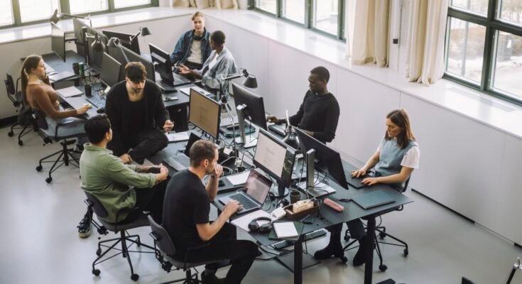 Plus d'entreprises surveillent, appliquez la participation au bureau