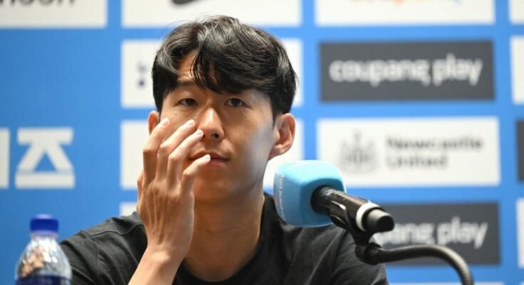 FBL-COR-ENG-PR-TOTEHAM SON Heung-Min lors de la conférence de presse à Séoul