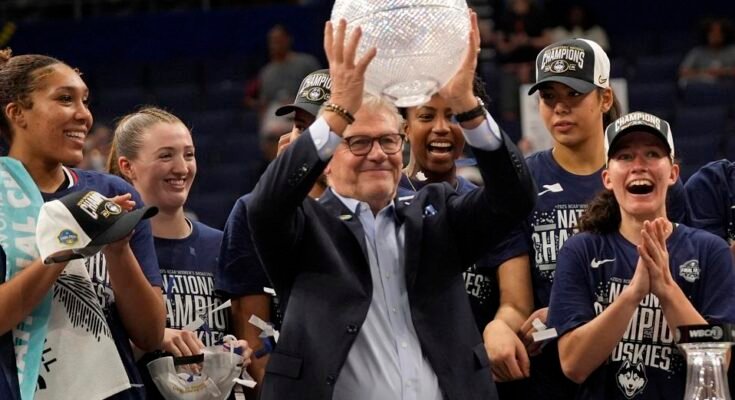 NCAA UConn Caroline du Sud Basketball