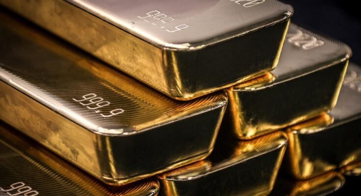 La valeur des importations d'or américain en provenance de Suisse a augmenté au cours des trois premiers mois de 2025 au milieu de l'économie mondiale - tout comme les prix de l'or. Cela a conduit à un déficit américain majeur avec la Suisse jusqu'au deuxième trimestre, les importations tombant en panne et les États-Unis ont enregistré trois reposes consécutifs.