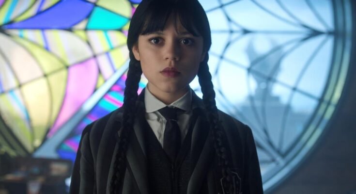 Mercredi. Jenna Ortega comme mercredi Addams dans la section 202 mercredi.