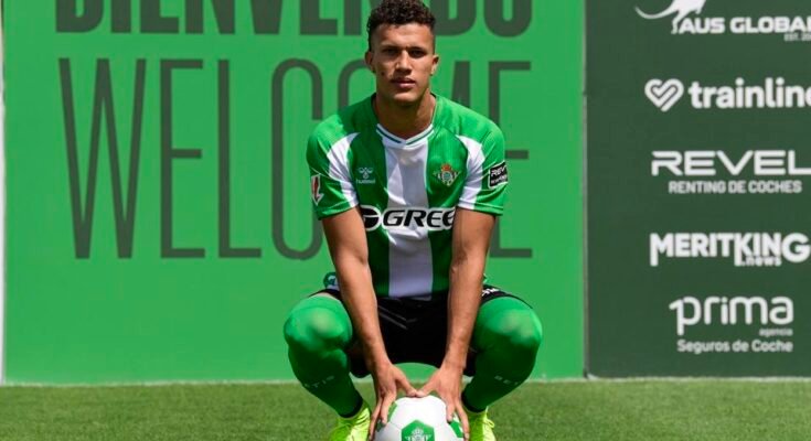 Le joueur colombien Nelson Deossa est présenté comme un nouveau vrai joueur de Betis en Espagne.