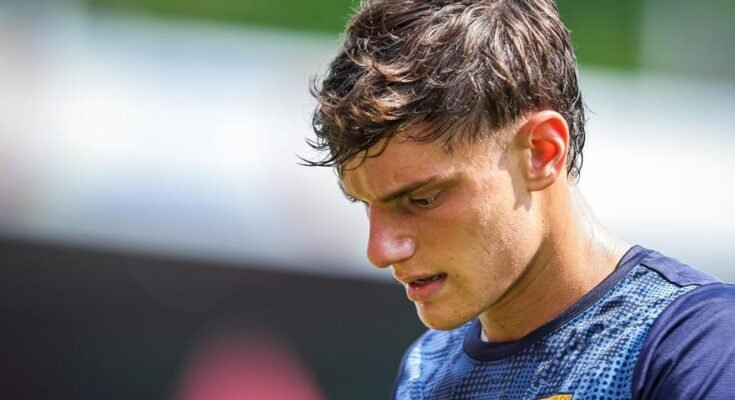 Giovanni Leoni dans un ami de pré-saison pour Parme.