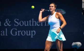 Aryna Sabalenka a l'air irritable lors de sa défaite ouverte de Cincinnati contre Elena Rybakina,