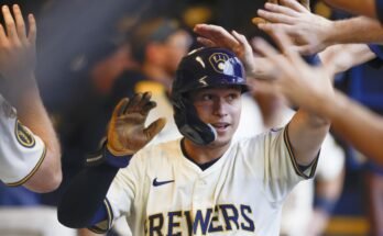 Pirates Brewers Baseball