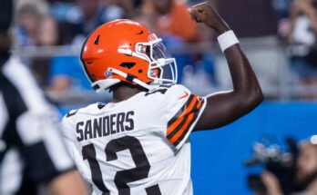 Skyeseur Sanders Sparks QB Buzz après l'interaction virale avec Myles Garrett