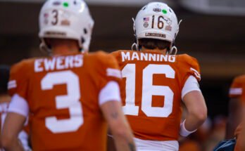 Texas WR remuant la controverse avec Arch Manning contre Quinn Ewer