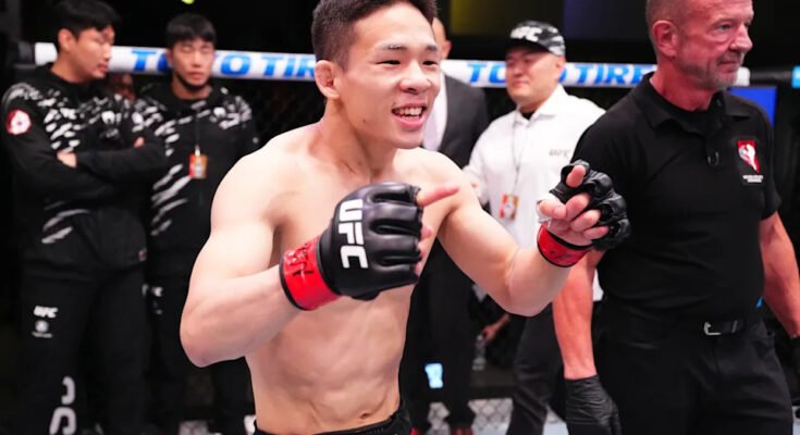 Las Vegas, Nevada - 17 mai: Le parc Hyunsung de Corée du Sud répond après une victoire pour la soumission à Carlos Hernandez dans un match aérien lors de l'événement de la nuit de combat UFC à l'UFC Apex le 17 mai 2025 à Las Vegas, Nevada. (Photo de Jeff Bottari / Zuffa LLC)