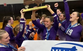 Votez pour l'équipe de volleyball pour filles du Best Cape and Islands High School