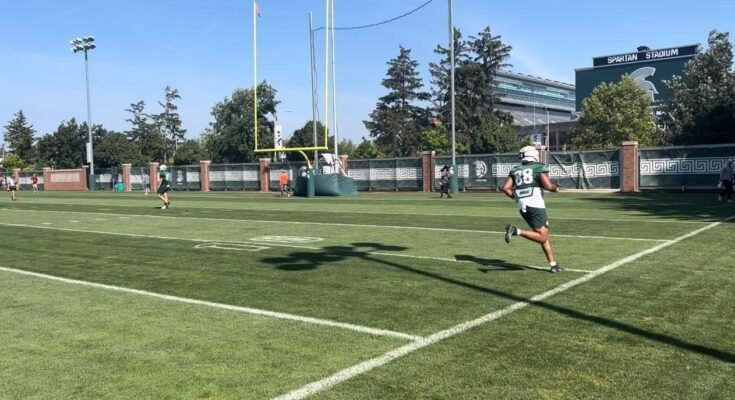 Michigan State Football Hope David Santiago peut augmenter les sacs -Totales