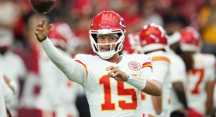 Les chefs continueront de parcourir, même alors Travis Kelce Tiptoes pour la retraite