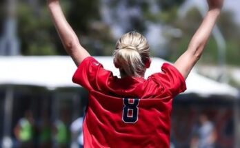 Fletcher-Late-Goal-Lifts-Arizona-Soccer-win-Ooc-Icvine | Essaim du désert de l'Arizona