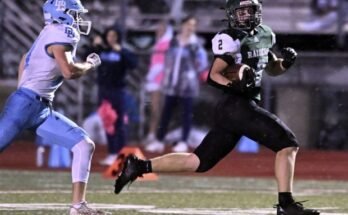 Lucas Myers de Twin Valley, montré ici, marquant contre Daniel Boone, sera le quart-arrière des Raiders cette saison. (Bill Uhrich - Reading Eagle)