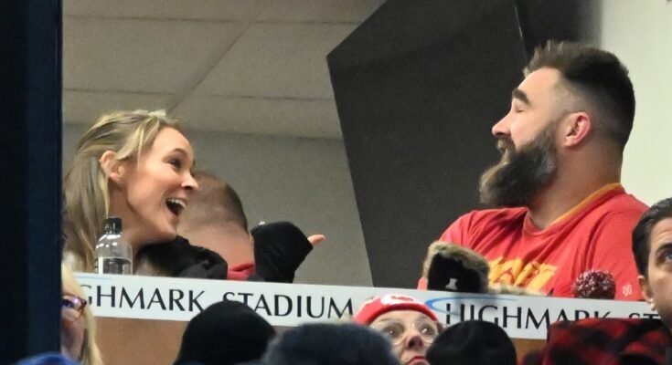 L'épouse de Jason Kelce, Kylie Kelce, attire des éloges en assistant au match de football