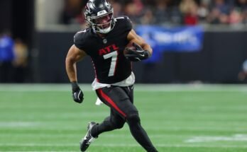 2025 Fantasy Football Position Classement: le modèle de la NFL révèle des choix idéaux QB, WR, RB, thé, kicker et défense