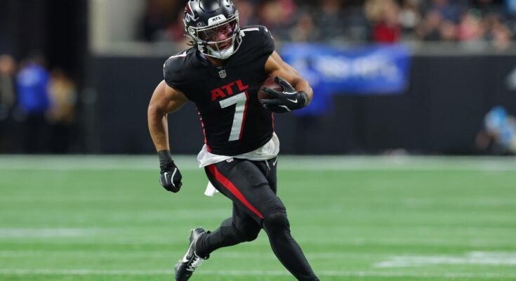 2025 Fantasy Football Position Classement: le modèle de la NFL révèle des choix idéaux QB, WR, RB, thé, kicker et défense