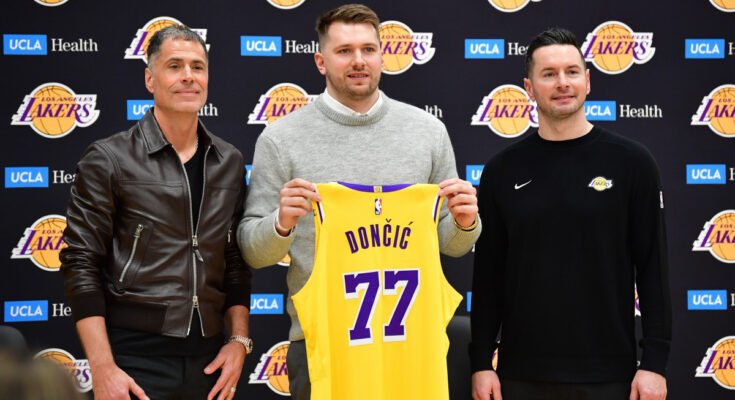 Rob Pelinka promet aux fans des Lakers après Luka Doncic News