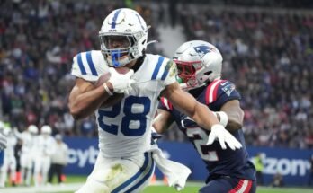 Fantasy Football Classes 2025: Busts by NFL Model qui prédit l'année lente de Raheem Mostert