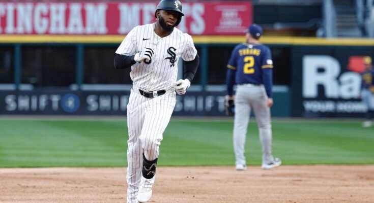 Comment et où parier les choix de propres joueurs MLB, cotes pour le 17 août: Luis Robert Jr. parmi les meilleurs paris pour le dimanche