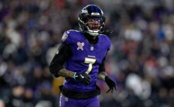 Fantasy Football Classements 2025: dormeurs, bustes, éruptions de simulation qui prédisaient Stroud's Off -ear