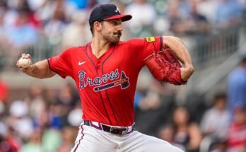 Le meilleur MLB-JUG accessoires de retrait: Fade Braves commence contre les White Sox