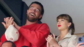 Taylor Swift annonce un nouvel album sur le podcast du nouveau Heights de Travis Kelces, sa première interview depuis 2023