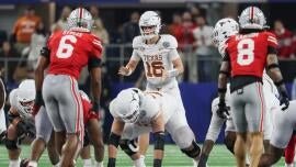 25 histoires persuasives, équipes, entraîneurs, joueurs qui domineront la saison de football universitaire 2025