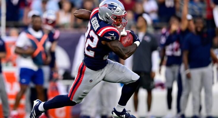 Fantasy Football Classements 2025: Modèle de provocation de Prov NFL qui a augmenté la forte saison recrue de Jayden Daniels