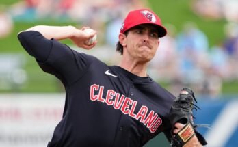 La reconstruction de Guardians gère les lanceurs Shane Bieber et Paul Sewald pour marcher avec des Jays et des Tigers bleus